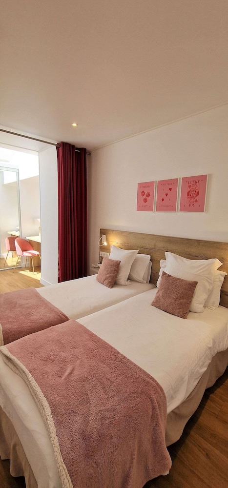Standard Double or Twin Room, garden level - Photo 5