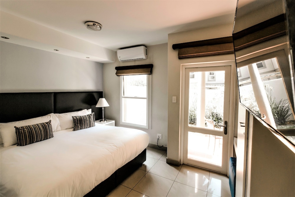 Classic Apartment, 1 Bedroom, Garden View