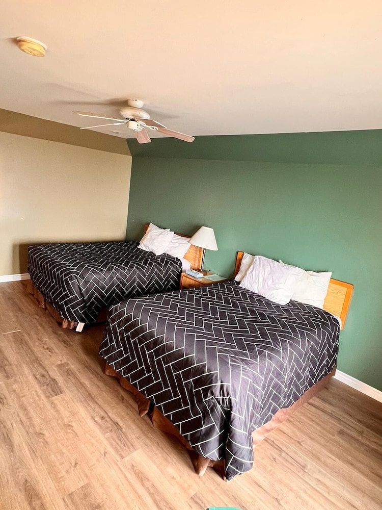Comfort Cabin, 2 Double Beds, Garden View, Garden Area photo 1