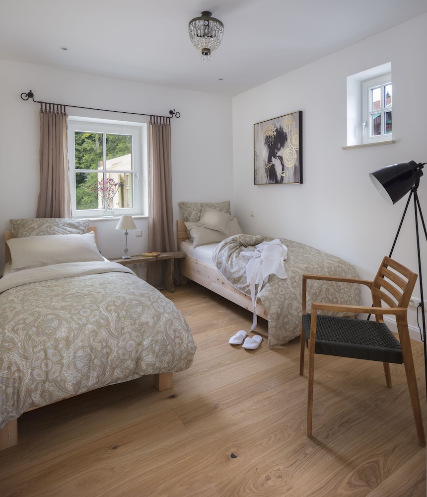 Deluxe Apartment, 2 Bedrooms, Accessible, Garden View photo 3