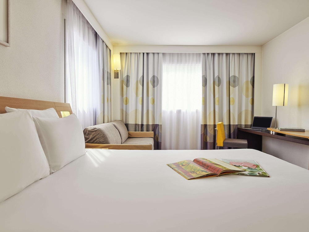 Superior Room, 1 Queen Bed with Sofa bed - Photo 2