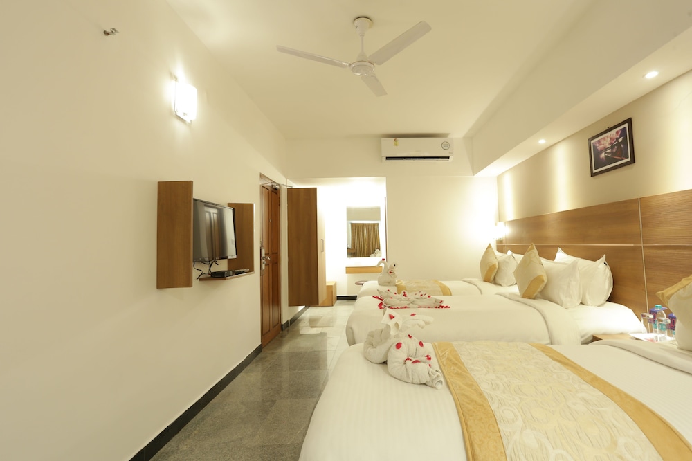 Deluxe Triple Room, 3 Twin Beds - Photo 5