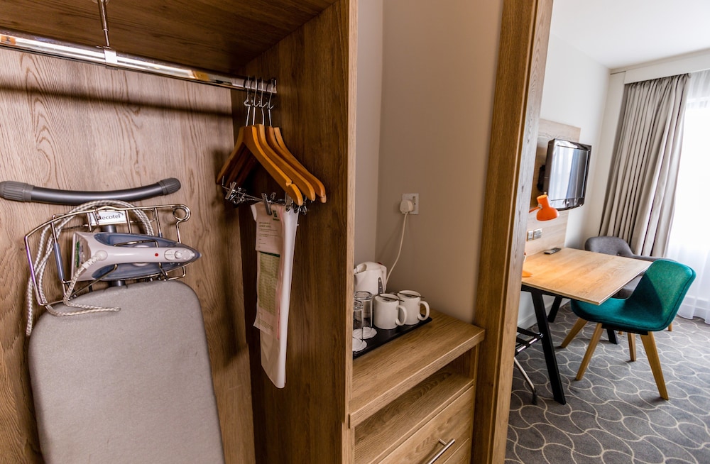 Standard Room, 2 Twin Beds - Photo 11