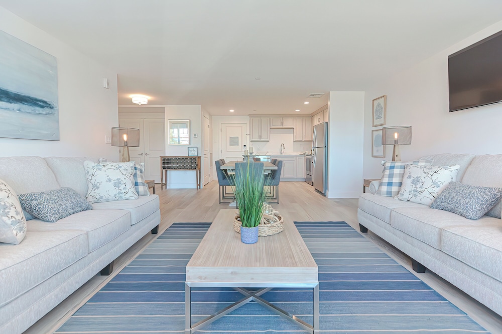Premium Condo, 1 Bedroom, Balcony, Ocean View