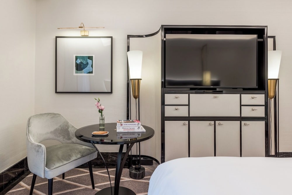 Deluxe Room - Photo 2
