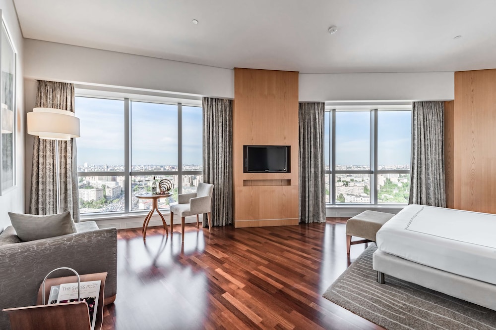 Panoramic Room, 1 King Bed, River View