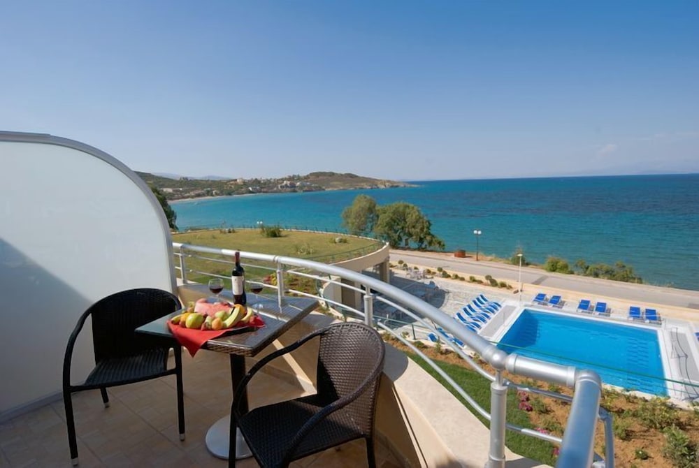 Apartment, 1 Bedroom, Partial Sea View photo 3