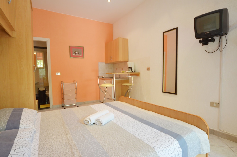 Standard Studio, Terrace, Garden View