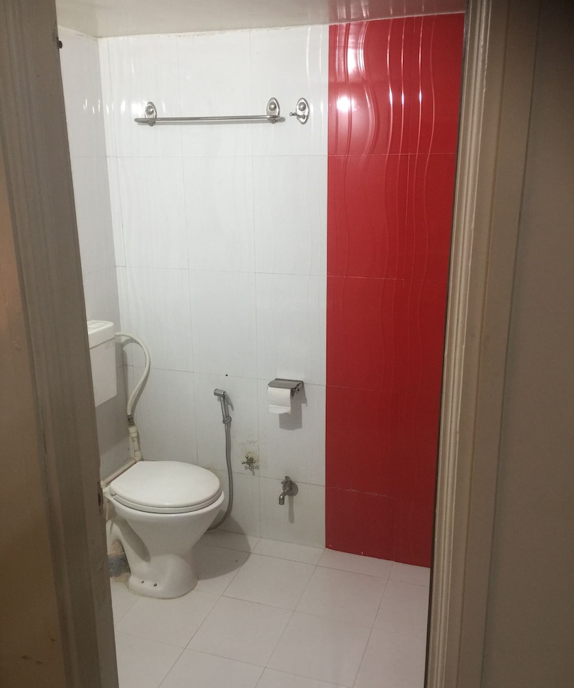 Deluxe Double or Twin Room - Photo 12