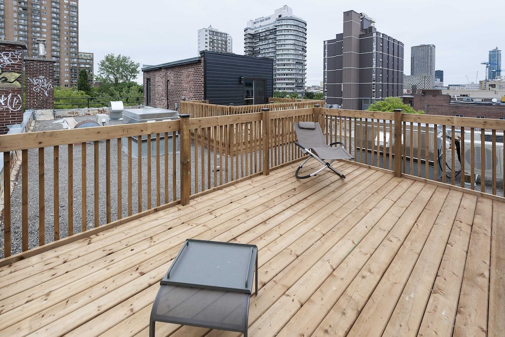 Suite, 2 Bedrooms (1304)