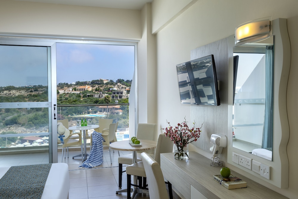 Standard Double Room, Hill View photo 3