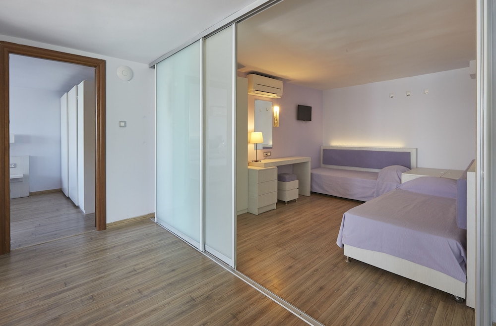 Executive Suite photo 3