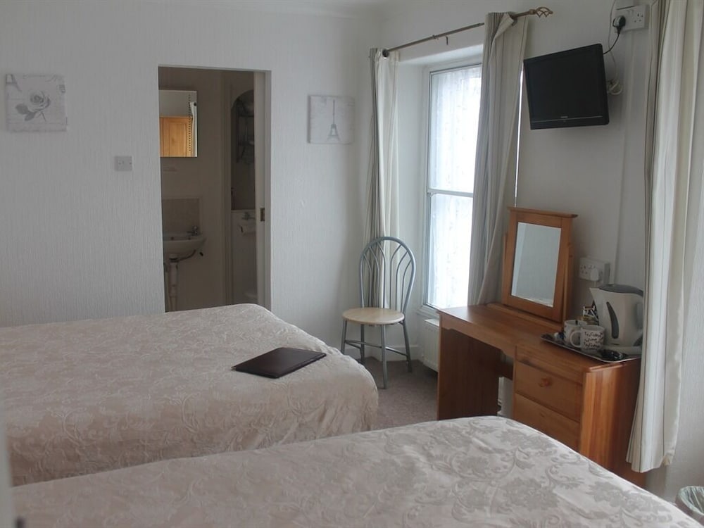 Suite, Ensuite (3 - 2 Adults & 1 Child) photo 2