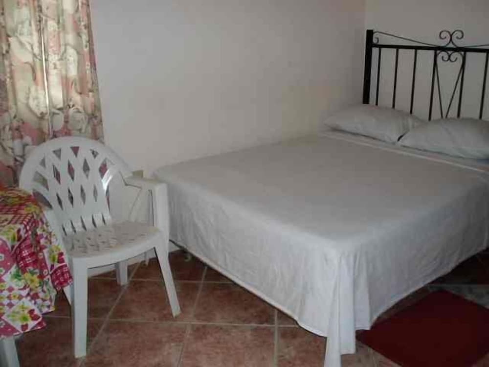 Family Room photo 2