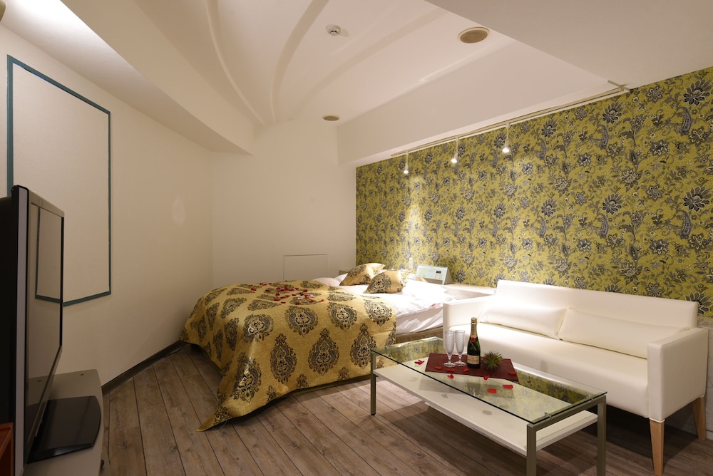 Basic Room, 1 Double Bed, Non Smoking photo 2