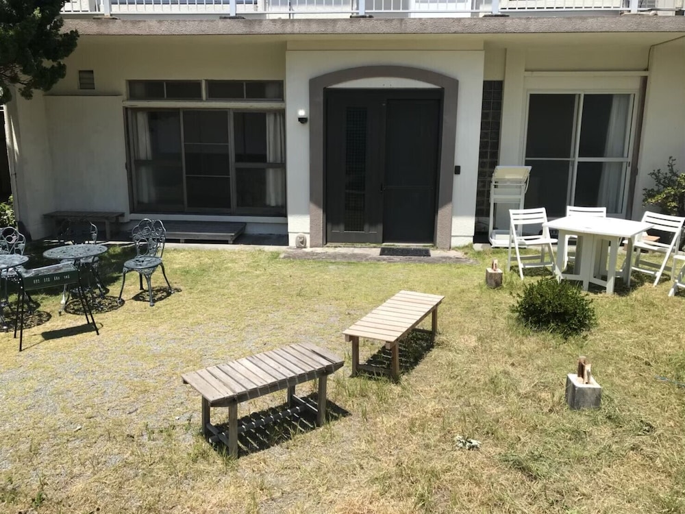 ROOM C photo 2