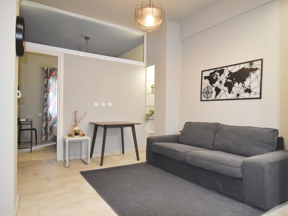 Petite Two Bedroom Apartment (Separate Building)