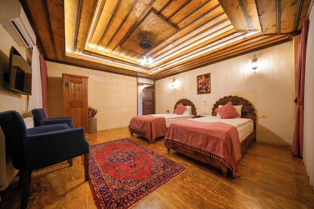 Family Quadruple Room photo 2