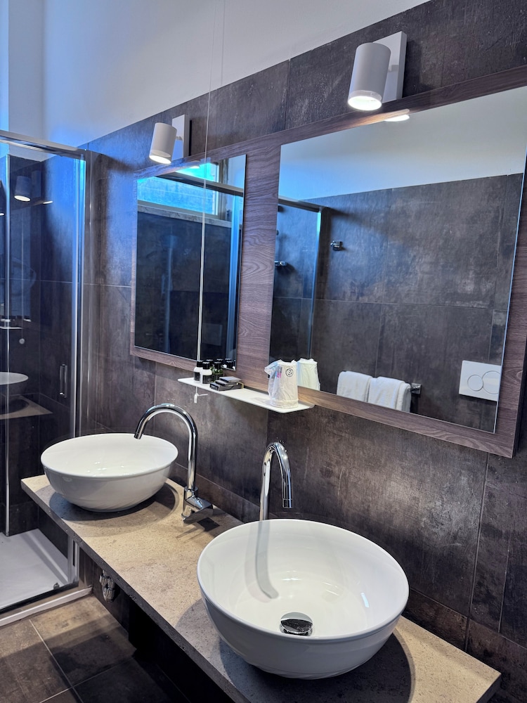 Deluxe Quadruple Room, photo 7