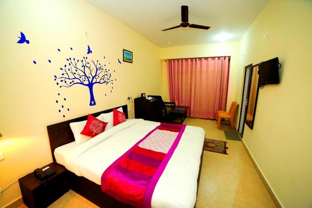Premier Room, Valley View - Photo 2
