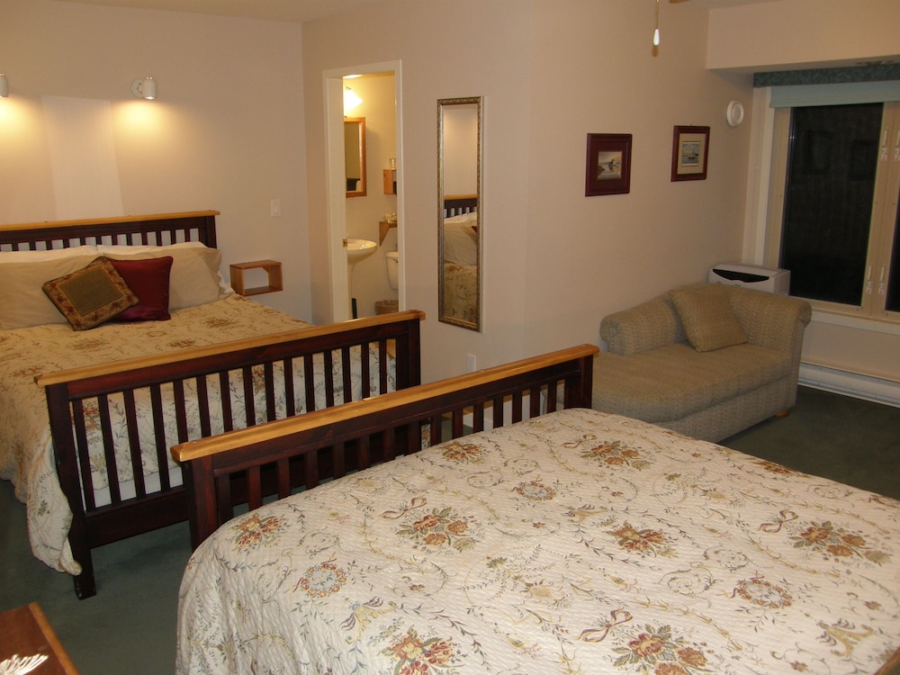 Superior Quadruple Room photo 3