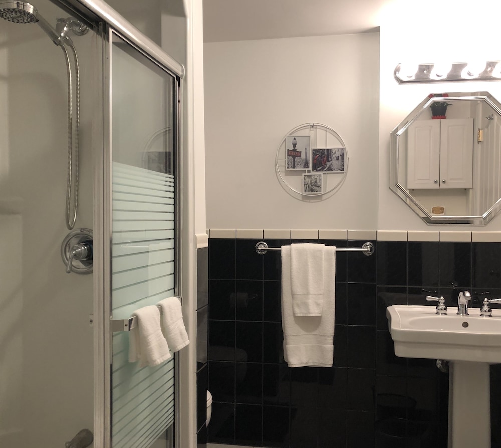 Premium Suite, Pool Access, Pool View photo 3