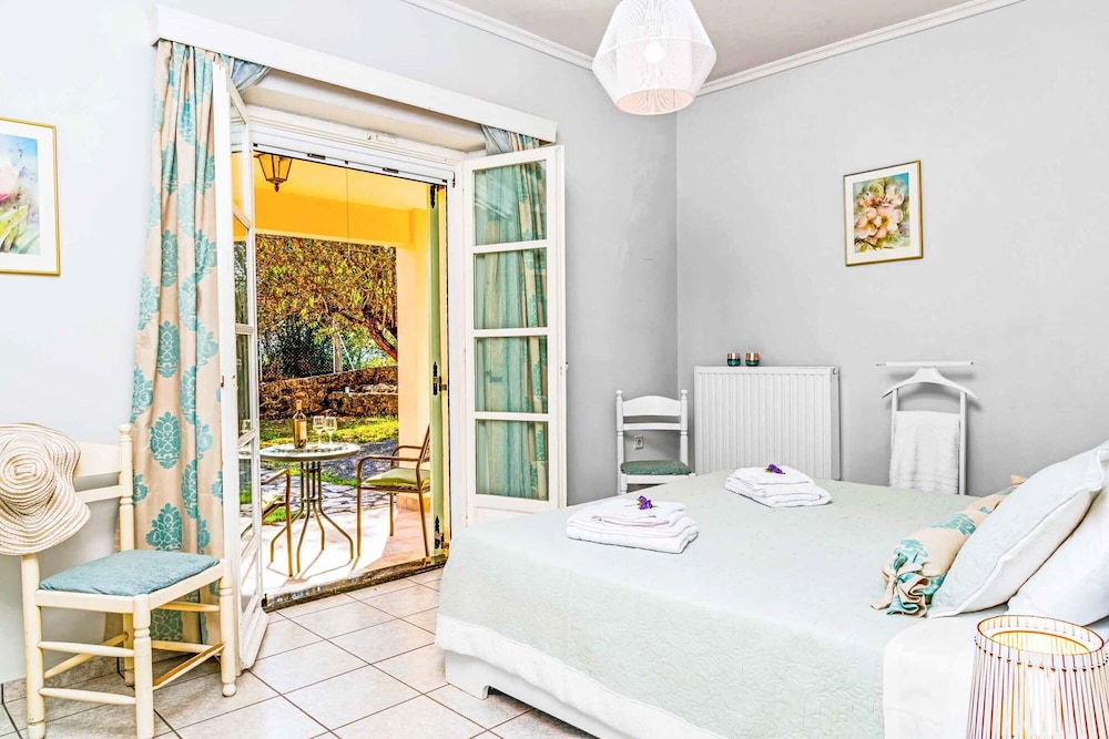 Villa (6 Bedrooms)