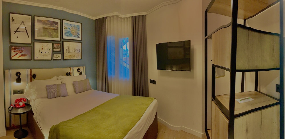 Standard Room, 1 Double Bed (Urban) - Photo 6