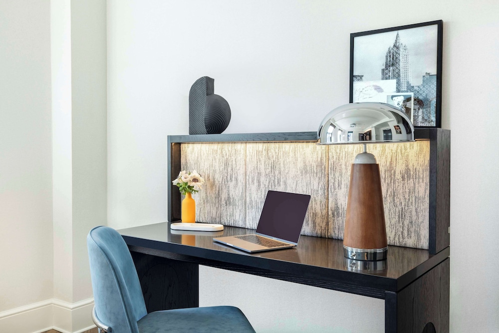 Standard Room, 1 King Bed (Guestroom)