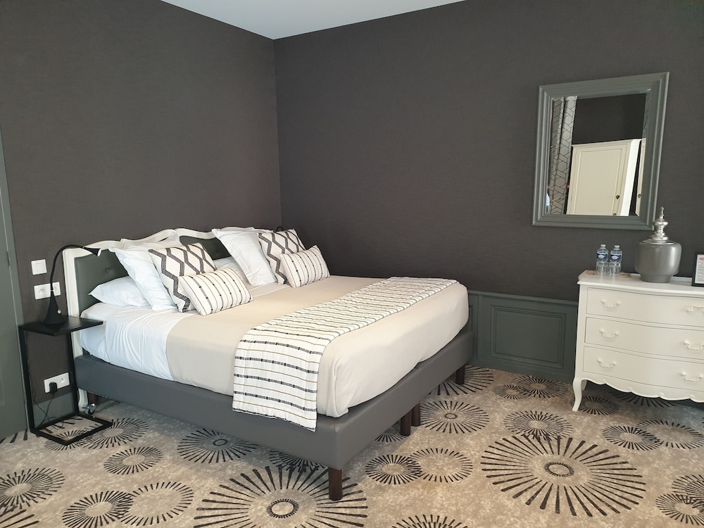 Superior Double or Twin Room - Photo 1