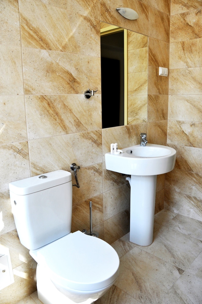 Deluxe Suite photo 2
