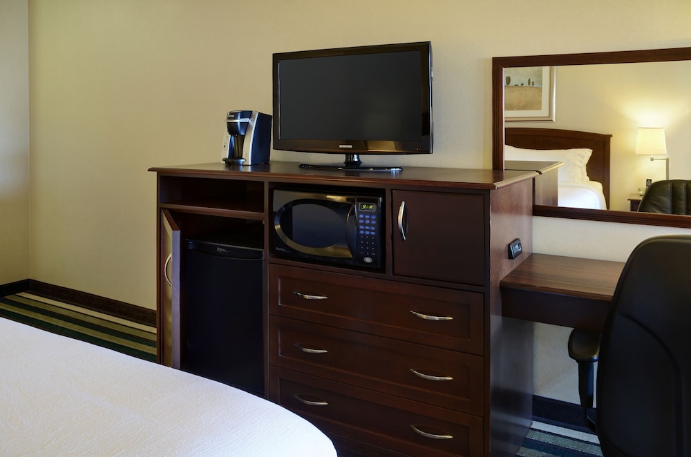 Standard Room, 2 Queen Beds (Pet Friendly) - Photo 3