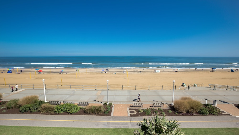 Premium Room, 2 Queen Beds, Oceanfront (High Floor) - Photo 19
