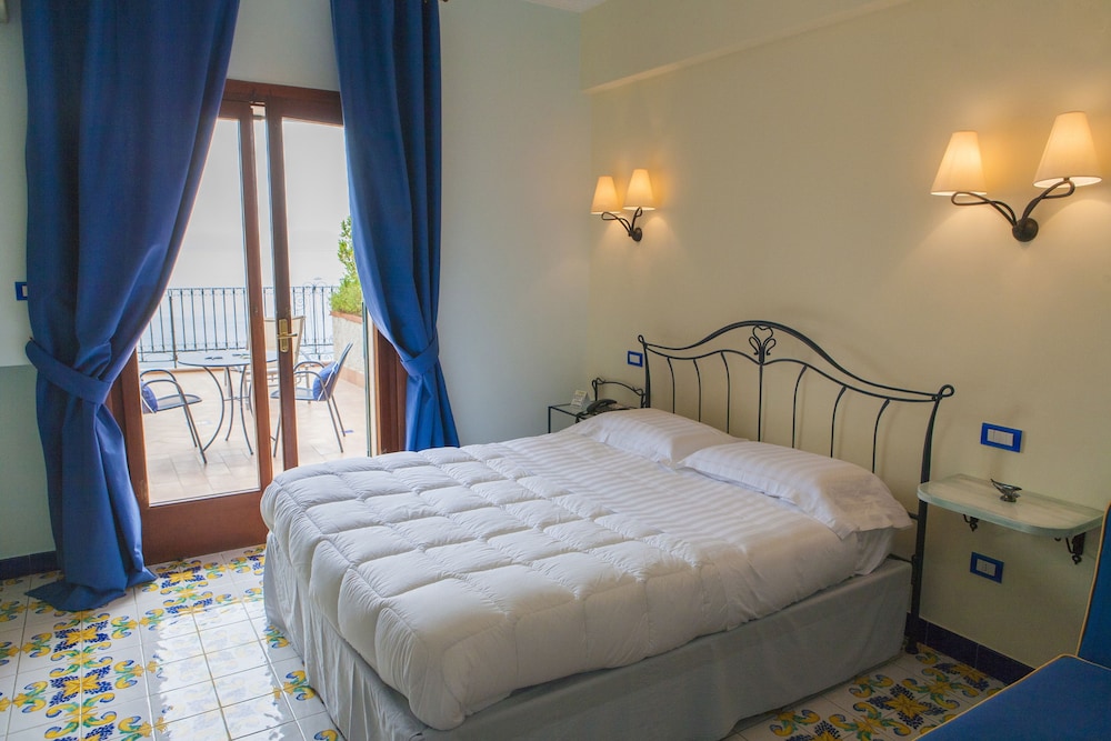 Superior Room, 1 Bedroom, Balcony, Sea View
