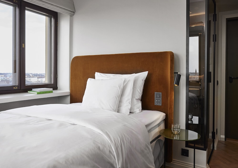 Single Room (Solo Up, with view) thumbnail 6
