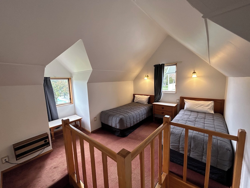 Suite (Attic) photo 2