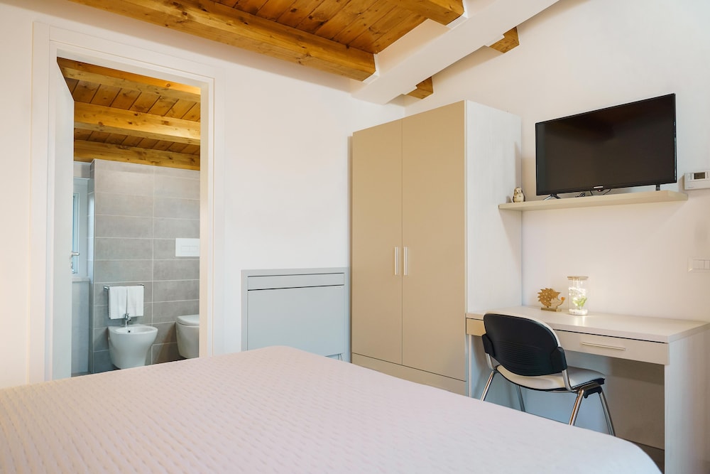 Room photo 3