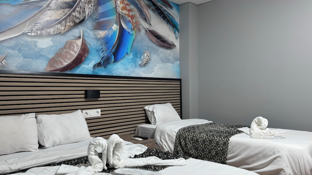 Deluxe Triple Room photo 3