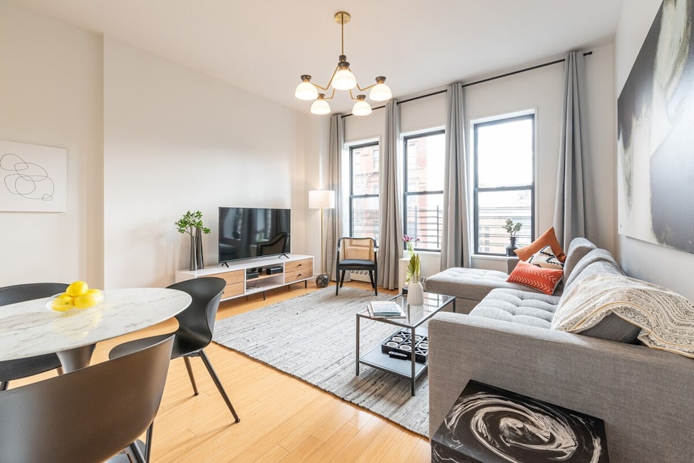 Apartment photo 1