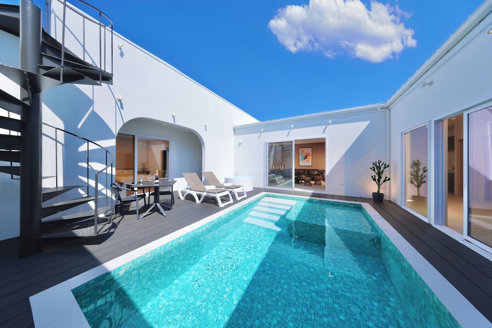 Building B, Max 12 guests (Projector, Swimming pool, Hot spring, Sauna) Non Smoking photo 1