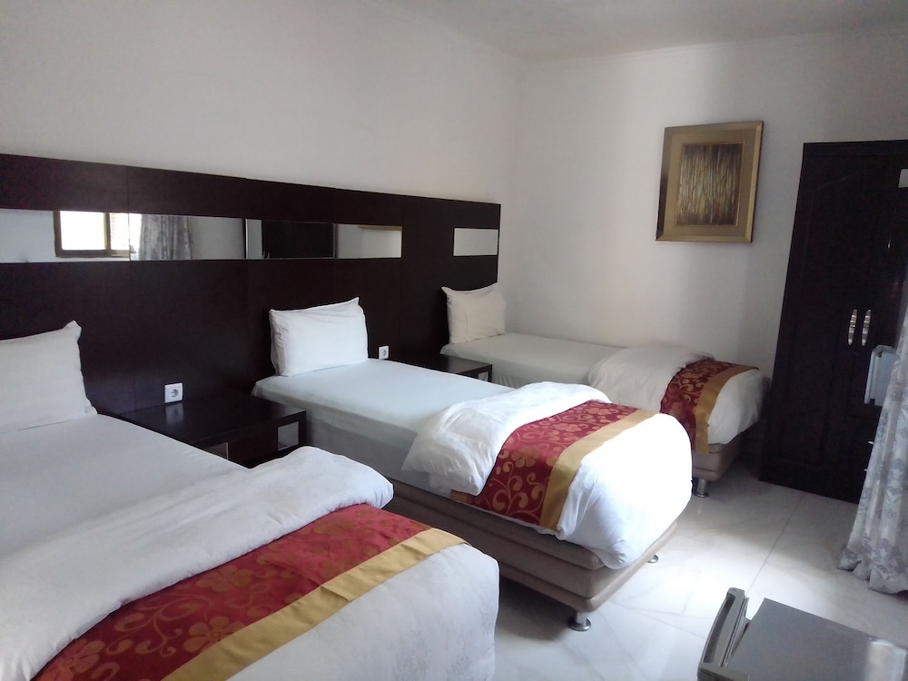 Deluxe Triple Room photo 1