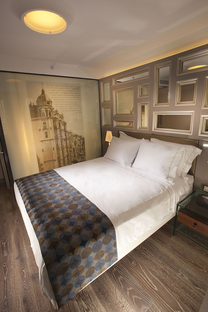 Club Room, Multiple Beds photo 3