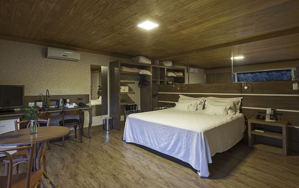 Premier Room
