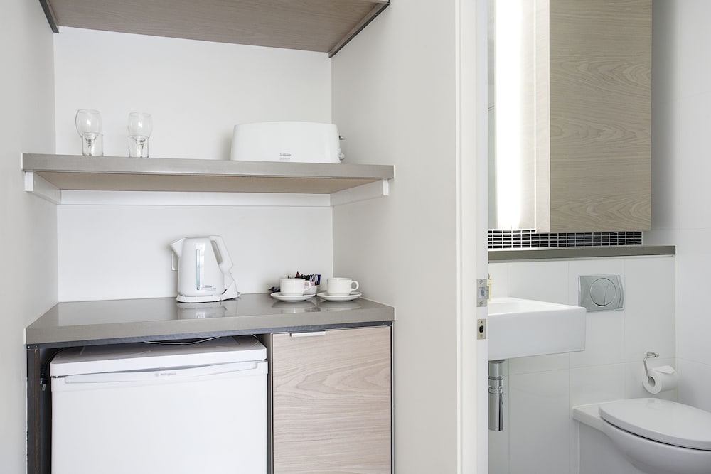 Two Bedroom Interconnecting Suite photo 3