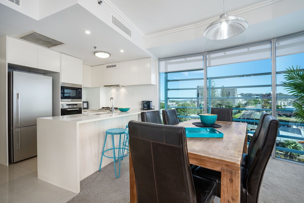 Apartment, 3 Bedrooms, Beach View - Photo 5