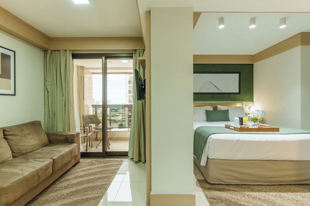 Deluxe Studio Suite, Balcony photo 1