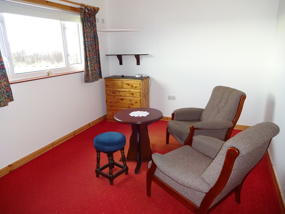 Standard Suite, 1 King Bed, Accessible photo 1