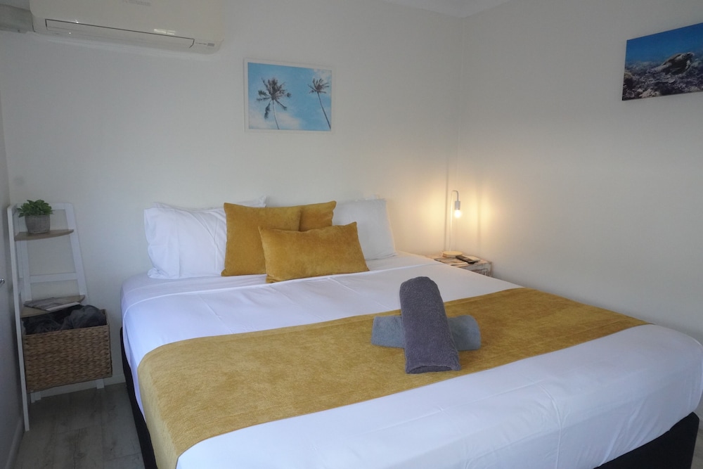 Basic Double Room, 1 Double Bed, Ocean View