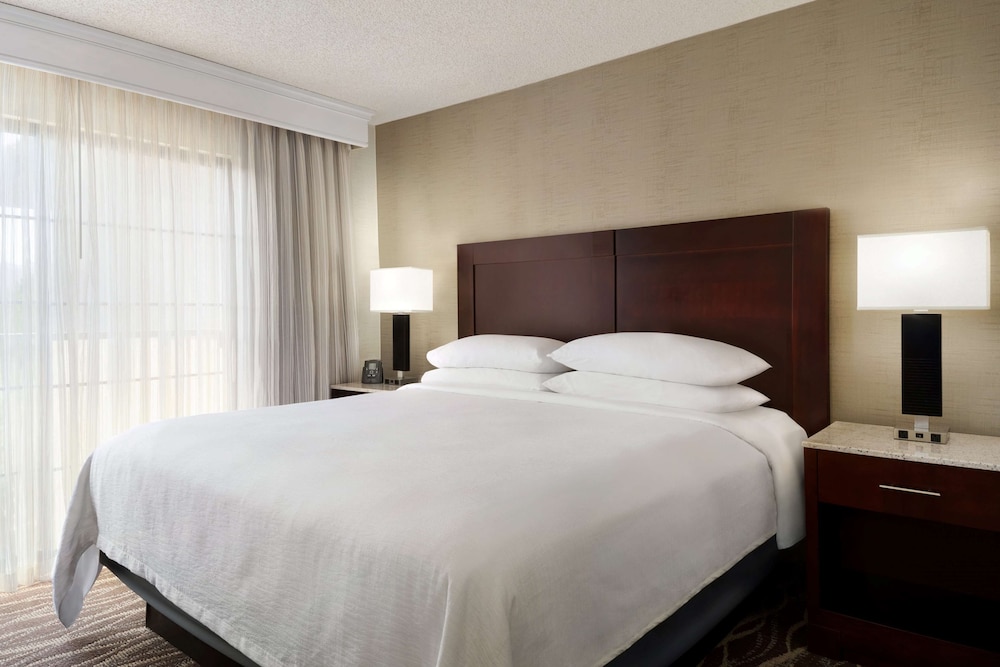 Suite, 1 King Bed, Non Smoking - Photo 1