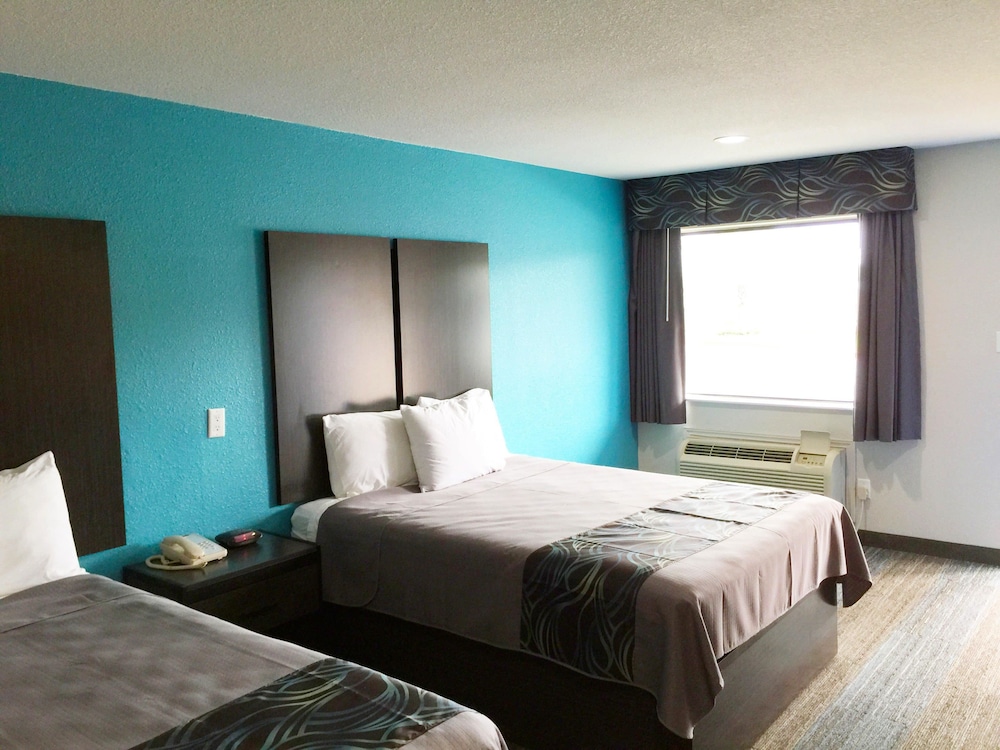 Room, 2 Queen Beds, Non Smoking photo 2